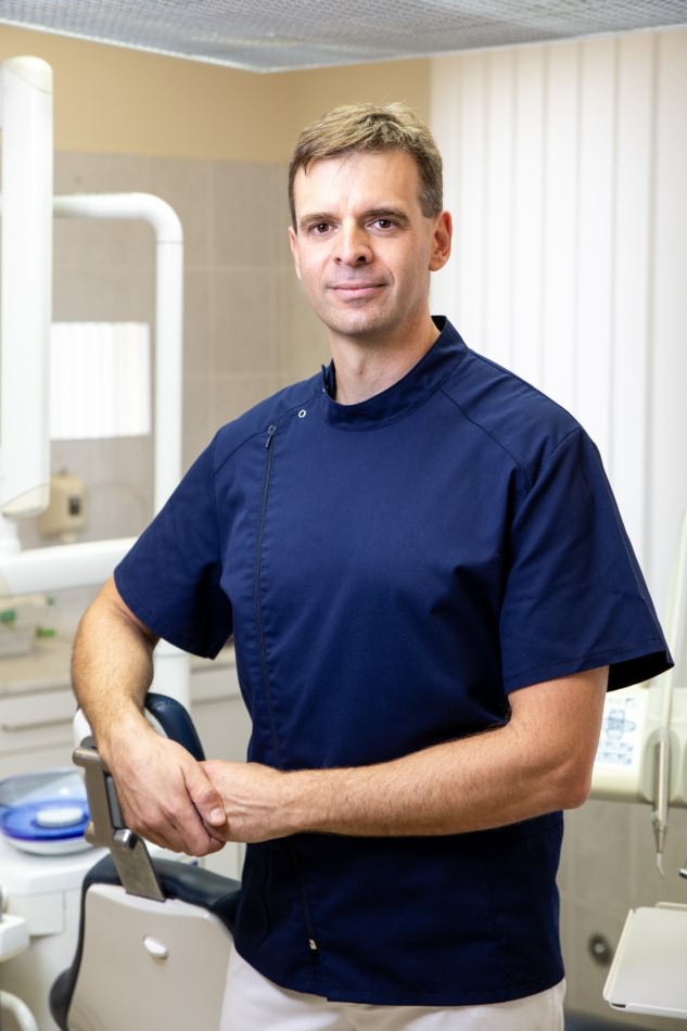 Dr. Biró Lukács MSc fog- és szájbetegségek szakorvosa, implantológus